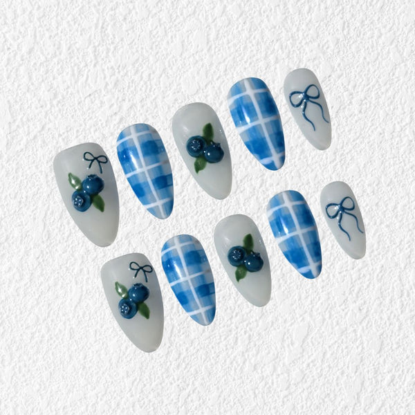 Le Papillons nail art